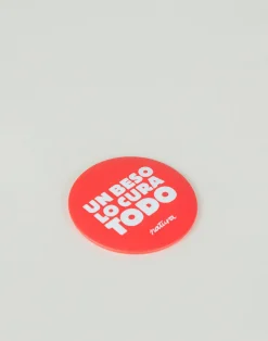 Natura Selection Papelería^Imán "un Beso Lo Cura Todo"